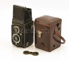 cca 1938-1947 Rolleicord Ia Model 3 fényképezőgép Zeiss Triotar 4,5/7,5 cm és Heidosmat Anastigmat 4/7,5 cm objektívekkel, sérült bőr tokjában, kissé kopott / Rolleicord Ia Model 3 camera