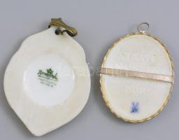 2 db porcelán medál: Meissen biszkvit porcelán medál fém foglalatban, plasztikusan női alakkal díszí...