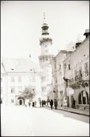 cca 1930 Sopron, Kerny István (1879-1963) budapesti fotóművész hagyatékából, 13 db vintage NEGATÍV, 4,5x6 cm és 6x9 cm között
