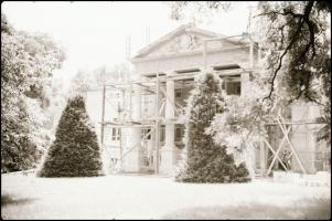 cca 1930 Sopron, Kerny István (1879-1963) budapesti fotóművész hagyatékából, 13 db vintage NEGATÍV, ...