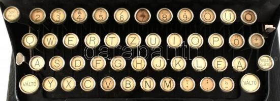 cca 1930 Torpedo írógép magyar billentyűzettel tokkal, jó állapotban