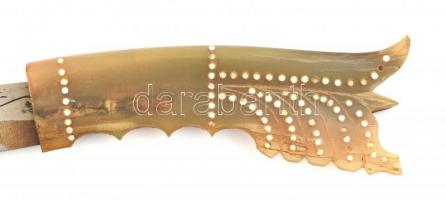 Toraja / Toradzsa jelzéssel indonéz törzsi tőr. Szaru markolat, fa hüvely. élezett penge. 52 cm