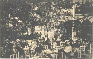 Nagyszeben, Hermannstadt, Sibiu; Erlenpark cukrászda kerthelyisége. Czelnai felvétele / Conditorei / confectionery garden