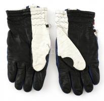 Motoros pécsi bőrkesztyű, összekapcsolva, h: 26 cm