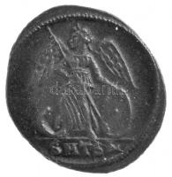 Római Birodalom / Thesszaloniki / I. Constantinus 334-335. Follis Br (2,89g) T:2 Roman Empire / Thessalonica / Constantine I 334-335. Follis Br (2,89g) CONSTAN-TINOPOLIS / SMTS delta C:XF