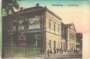 1918 Füzesabony, vasútállomás külső. Vasúti levelezőlapárusítás 2962.