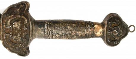 Nagy méretű kard, pallos. Kína, XX, sz, közepe. Gazdagon díszített, fém markolat, fém borítással, je...