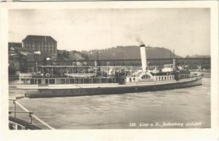 1931 Linz a. d. D., Babenberg Abfahrt / BABENBERG oldalkerekes személyszállító gőzhajó induláskor / steamship