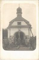 Első világháborús katonák kápolna építés közben / WWI K.u.K. military, soldiers building a chapel Gedenket der Helden. photo