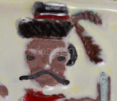 Gál Béla (?-): Betyár. Mázas retro iparművész kerámia falikép. Jelzett. Iparművész Vállalat címkéjév...