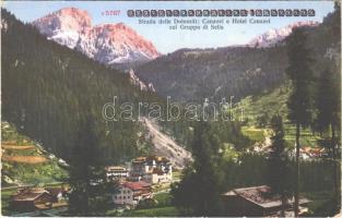 Canazei (Südtirol), Strada delle Dolomiti, Hotel Canazei col Gruppo di Sella / hotel (EK)
