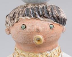 Kiss Roóz Ilona (1920-2010): Női figura. Mázas kerámia szobor, jelzett, teteje javított. m: 17,5 cm