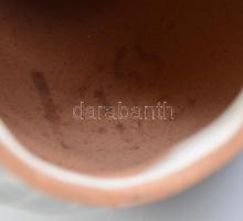 Kiss Roóz Ilona (1920-2010): Női figura. Mázas kerámia szobor, jelzett, teteje javított. m: 17,5 cm