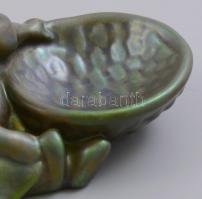 Zsolnay eozin mázas kislány kosárral, jelzett, apró kopásnyomokkal, , m:8 cm