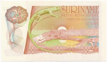 Suriname 1985. 2 1/2G T:I 
Suriname 1985. 2 1/2 Gulden C:UNC