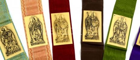 cca 1938 Selyem könyvjelzők, 7 db