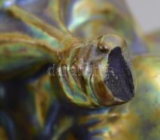 Zsolnay eozin mázas ülő hegedülő figura, jelzett (körpecsétes), sérült, hiányos, m: 22 cm