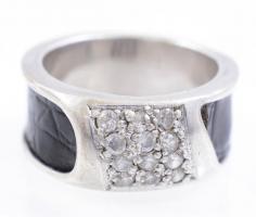 Ezüst(Ag) zománcozott gyűrű, kövekkel, jelzett, méret: 53, bruttó: 5,62 g