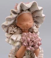 Újpál György: Kislány virágcsokorral. Festett mázas kerámia, apró lepattanással, m:28 cm