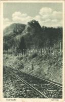 1934 Szarvaskő, várrom, vasúti sínek (EK)