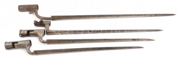 4 db klf XIX. sz.-i brit szurony. Jelzettek, Hadley és már készítők, klf hosszúság. 56-72 cm / 19th century 4 British socket bayonetts. British Brown Bess Type Socket Bayonet Hadley and other makers. 56-72 cm