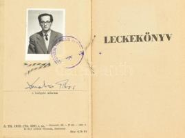 cca 1930-2000 Vegyes igazolvány és okmány tétel: benne több ezüst, gyémánt diploma, kitüntetés oklev...