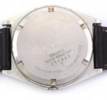 Seiko klasszikus fazonú kvarc karóra, bőr szíjjal, működő, jó állapotban. d: 35 mm