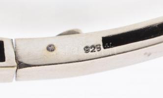 Ezüst(Ag) karperec, apró kövekkel, jelzett, 5,5×5,5 cm, bruttó: 14,03 g