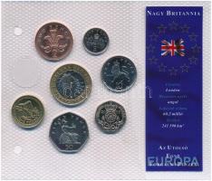 Nagy-Britannia 1998-2005. 5p-2P (7xklf) Európa utolsó pénzei vákuumcsomagolt forgalmi szett egy hiánnyal, elengedett ragasztással T:1,1- Great Britian 1998-2005.5 Pence - 2 Pound (7xdiff) Europes last coins coin set in vacuum packing, one is missing, gluing is released C:UNC,AU