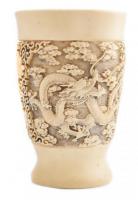 Kínai sárkányos váza. XX. sz. eleje, dombornyomott csont őrlemény m: 18,5 cm