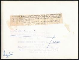 1940-1945 Royal Air Force, a Brit Királyi Légierő 2 db sajtófotója, az egyik radart figyelő katonáva...