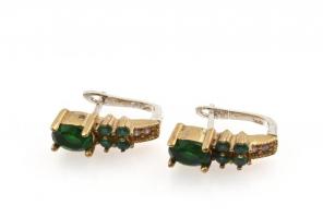 Aranyozott ezüst(Ag) fülbevalópár zöld kövekkel, jelzett, h: 2 cm, bruttó: 8,44 g