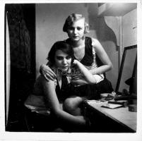 1925-1932 Színházi előadások Budapesten, színészek üveg sztereoképeken. Turay Ida, Ptasinszky Pepi, ...