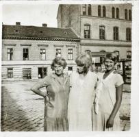 1925-1932 Színházi előadások Budapesten, színészek üveg sztereoképeken. Turay Ida, Ptasinszky Pepi, ...