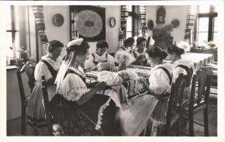 Halasi csipkeház / Hungarian folklore from Kiskunhalas, lace-house