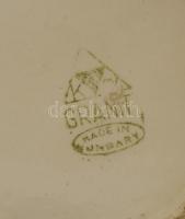 Gránit porcelán kancsó, kézzel festett, jelzett, hajszálrepedésekkel, m: 17 cm