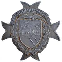 ~1940-1945. Légoltalomért egyoldalas nagyalakú Zn kitüntető jelvény (60x60mm) T:1-,2 bal oldali keresztszáron ph. / Hungary ~1940-1945. Légoltalomér (For Anti-Air Protection) one-sided, large size Zn award badge (60x60mm) C:AU,XF