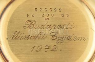 14K arany (Au) Doxa karóra. Jelzett, hátulján gravírozással. Működő, jó állapotban, hibátlan számlap...