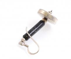 Ezüst(Ag) extravagáns fülbevalópár, jelzett, h: 4 cm, bruttó: 8,27 g