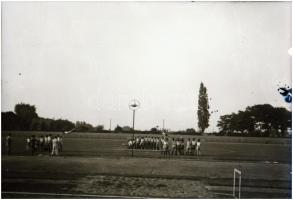 cca 1930-1940 Tornászversenyen készült fotónegatívok, 10 db, 6×9 cm