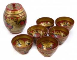 Moszkvai olimpiára készült népművészeti festett fa teás edány, tetővel, m: 18 cm + 6 db edényke, 6 d...