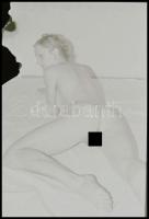 Akt felvételek különféle szerzőktől, eltérő időpontokból, 3 db vintage NEGATÍV, az egyik film kissé ...