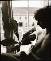 cca 1987 Lakások és alkalmi műtermek vendégei voltak, Menesdorfer Lajos (1941-2005) budapesti fotómű...