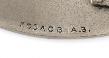 I. Péter, II: Katalin orosz cárok. nagy méretű fém plakett Kozlov jelzéssel d: 18 cm