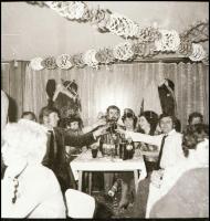 1979 Nagymágocs, szilveszteri mulatság, Demeter Sándor szentesi fényképész riport felvételei a hagya...