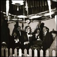 1979 Nagymágocs, szilveszteri mulatság, Demeter Sándor szentesi fényképész riport felvételei a hagya...