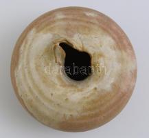 Gorka Lívia (1925-2011): Absztrakt váza. Mázas kerámia, jelzett, hibátlan, m: 10,5 cm