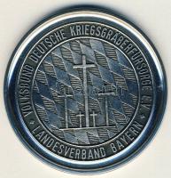 NSZK DN "Volksbund Deutsche Kriegsgraberfürsorge" nagyalakú érdemérem Ffm, díszdobozban T:...