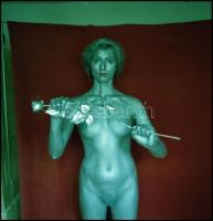 cca 1991 Bádogember, 13 db vintage NEGATÍV Menesdorfer Lajos (1941-2005) budapesti fotóművész hagyat...