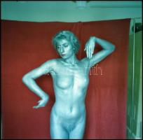 cca 1991 Bádogember, 13 db vintage NEGATÍV Menesdorfer Lajos (1941-2005) budapesti fotóművész hagyat...